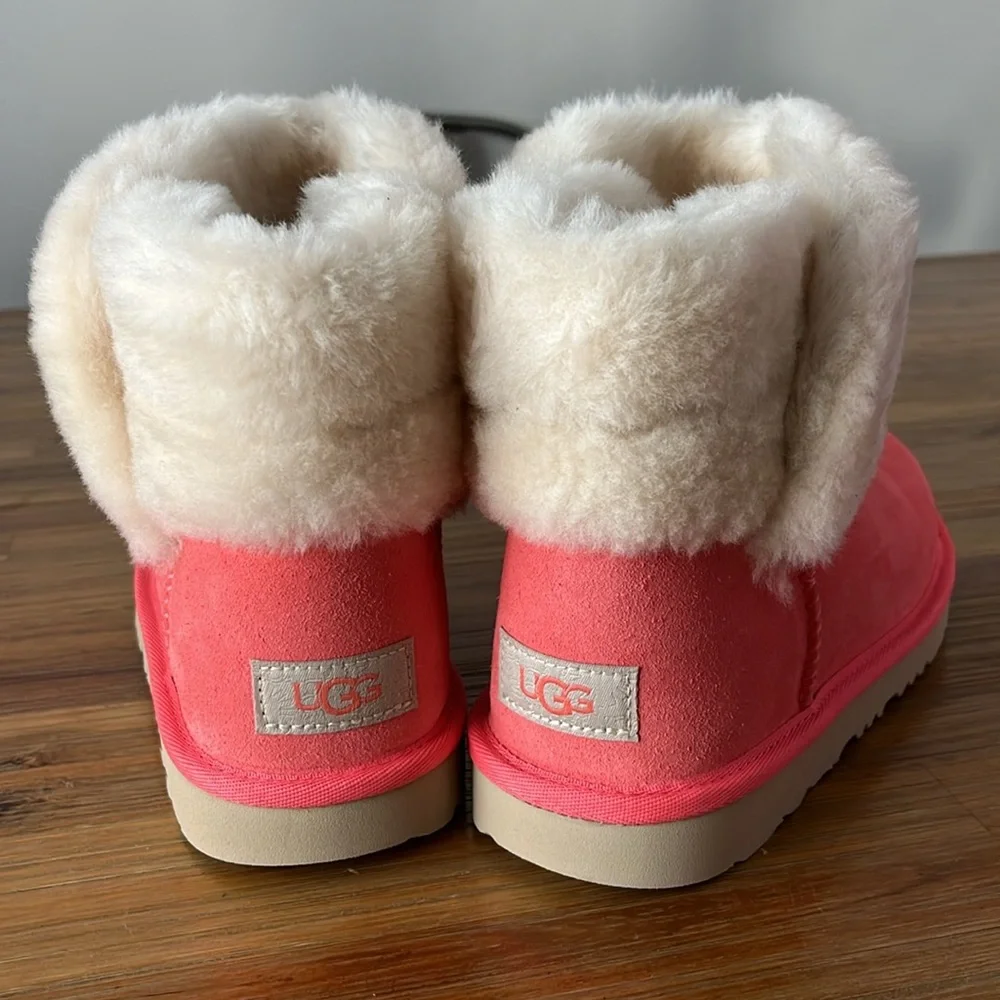 UGG Saniya Shearling Boots Big Kids 4, Womens 6, EU 36 Coral Pink 1153637K